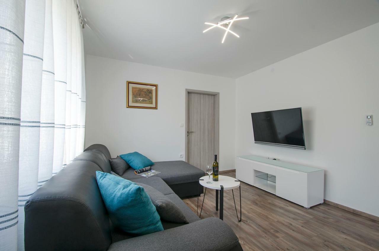 Apartment Pula R&D Εξωτερικό φωτογραφία